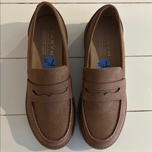 Taryn Brown Loafers